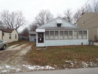 1034 Garden Rd, Willoughby, OH 44094-7320