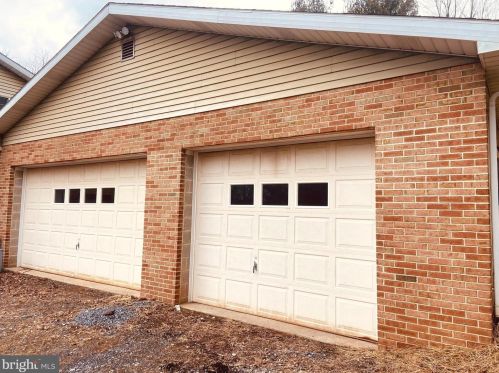 2922 Dogwood Dr, Coopersburg, PA 18036-1209