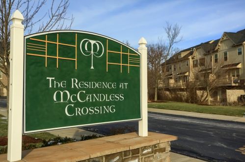 892 Beacon St, Pittsburgh, PA 15237-1902