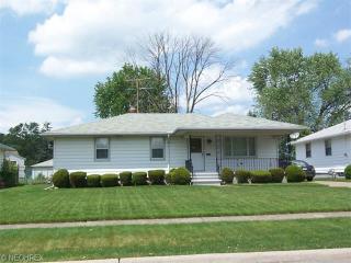 1238 30th St, Lorain, OH 44052-4549