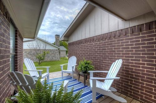 9805 Lafayette Dr, Greenville TX  75402-3728 exterior