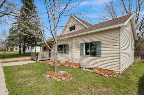 305 2nd St, Grove City, MN 56243-1132
