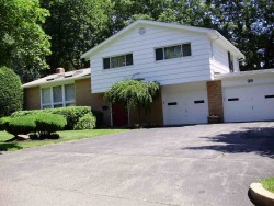 39 Marla Cir, Newton, MA 02459-3460