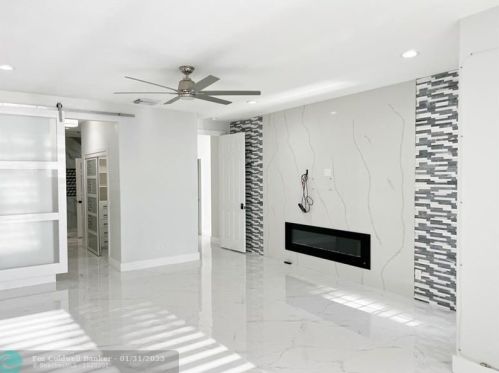 3591 177th Ave, Hollywood FL  33029-1666 exterior