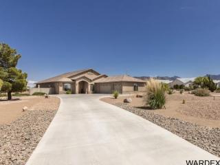 2472 Omaha Dr, Kingman, AZ 86401-6527