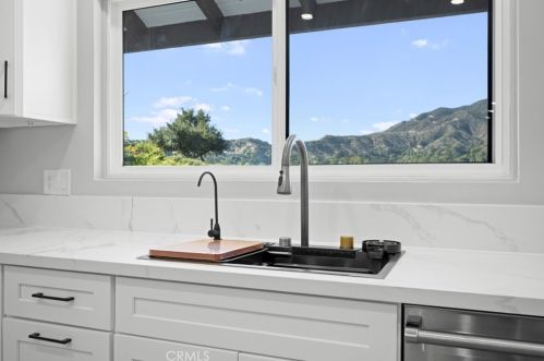 2116 Conchita St, Glendale CA  91208-2508 exterior