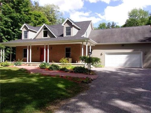 4137 Weber Rd, Gainesville, NY 14066-9726