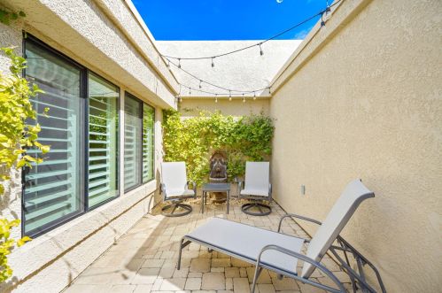 77494 Calle Mazatlan, La Quinta CA  92253-2507 exterior