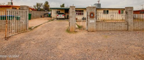 2710 Capistrano Rd, Tucson, AZ 85746-5123