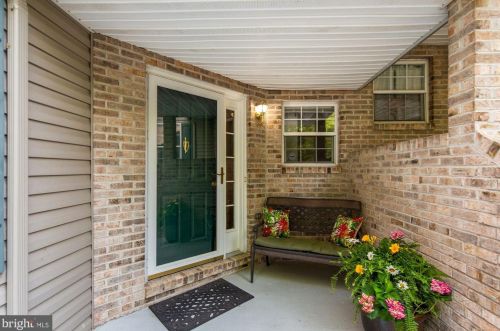 2002 Braken Ave, Wilmington, DE 19808-4426