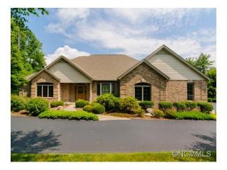 17 Thornapple Dr, Hendersonville, NC 28739-7049