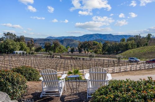 41664 Camino Del Vino, Temecula CA  92592-8439 exterior