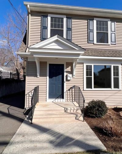 572 Light St, Stratford CT  06614-4657 exterior