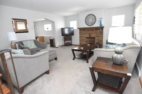 226 Marigold St, Whitaker PA  15120-2233 exterior