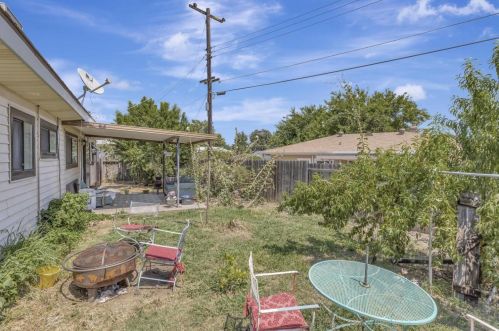 5716 Georgia Dr, North Highlands CA  95660-4725 exterior