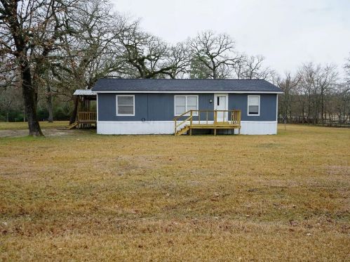 107 Wood Farm Estates Rd, Huntsville, TX 77320-0480