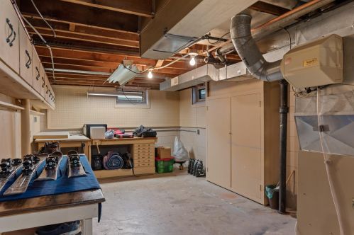 2886 94th St, Milwaukee WI  53227-3304 exterior