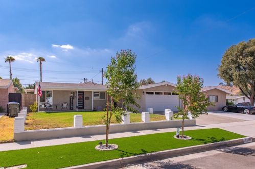 27563 Esterbrook Ave, Santa Clarita, CA 91351-2706