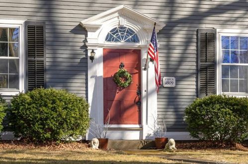 48 Moodus Rd, Moodus, CT 06469-1145