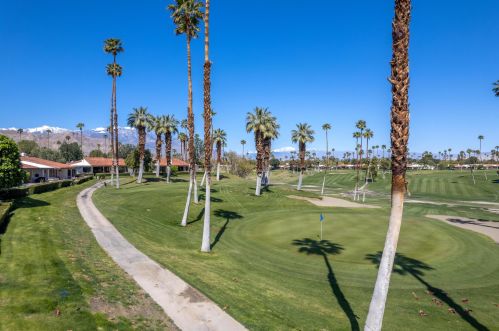 16 Palomas Dr, Rancho Mirage CA  92270-4747 exterior