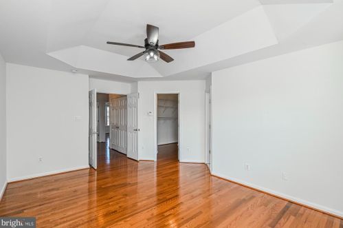 2617 Logan Wood Dr, Herndon VA 20171-4367 exterior