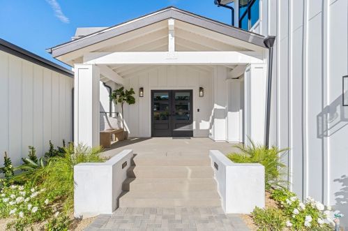 1170 Chinquapin Ave, Carlsbad CA  92008-3543 exterior
