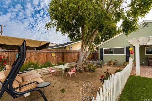 2717 Palmyra Ave, Orange CA 92869-4762 exterior