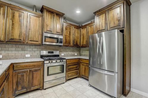 720 Greenville Ave, Richardson TX  75081-4112 exterior