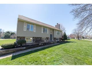 6100 Granite St, Canton, OH 44718-1040