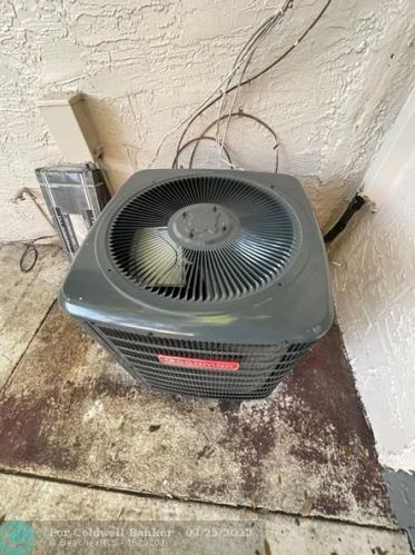 9667 15 Ct, Hollywood FL 33024-4429 exterior