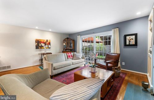 234 Montgomery Ave, Ardmore, PA 19003-3300