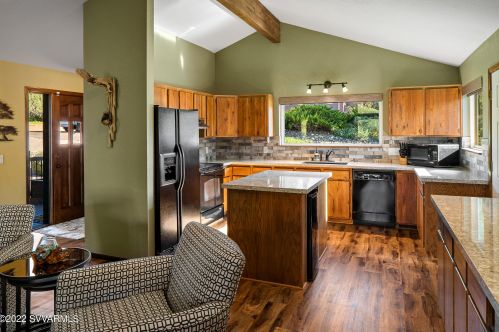 200 Concho Dr, Sedona AZ 86351-7952 exterior