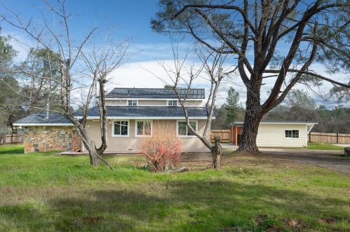 3141 Claremont Dr, Oroville, CA 95966-6843