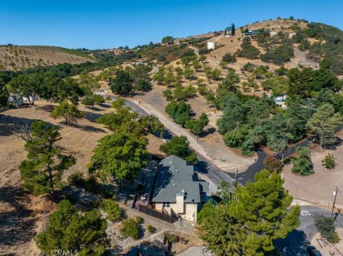 28 Fresno St, Lake Nacimiento CA  93446-2014 exterior
