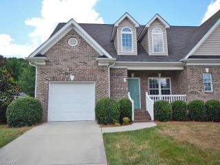 5 Penton Ridge Ct, Greensboro, NC 27455-2444