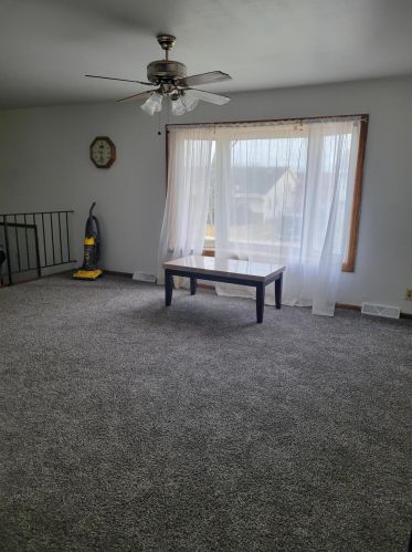 9085 Joyce Ave, Milwaukee, WI 53224-1815