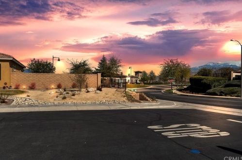 351 Enchanted Park, Beaumont, CA 92223-7395