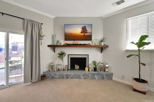 4410 De Ora Way, Long Beach CA 90815-2728 exterior