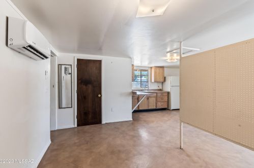 902 Prince Rd, Tucson AZ 85705-3028 exterior