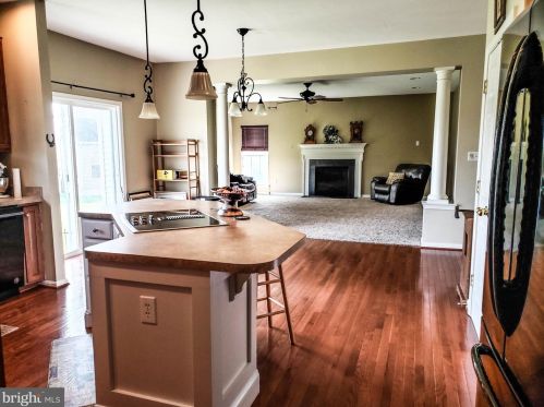 3810 Rolling Hills Dr, Upton PA  17225-8392 exterior