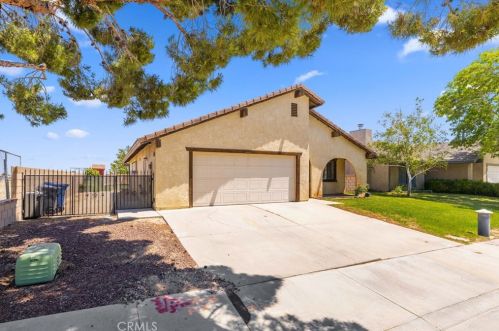 3559 Spice St, Lancaster, CA 93536-6310