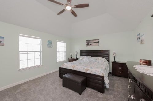 1529 Lindby Dr, Lewisville TX  75028-3624 exterior