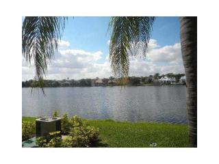 2849 Belmont Ln, Hollywood FL  33026-3740 exterior