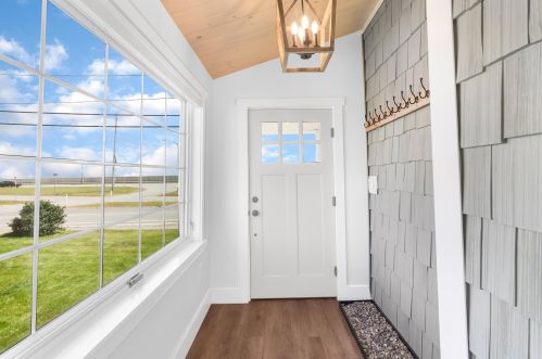 607 Ocean Blvd, Hampton NH  03842-4335 exterior