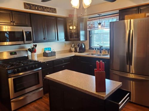 628 Christy Ave, Ford Cliff, PA 16228-1002