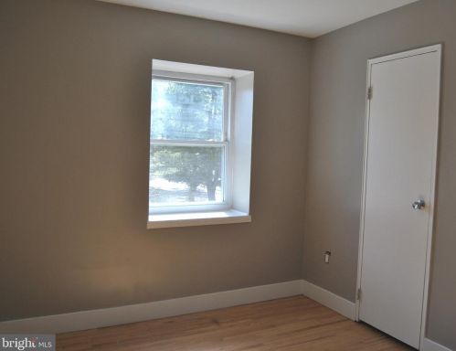 1912 Silver Ct, Trenton NJ 08690-3531 exterior