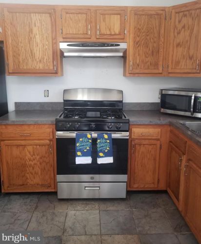 1906 3rd St, Harrisburg PA  17102-1855 exterior