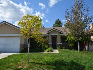 39328 Bonaire Way, Murrieta CA  92563-2567 exterior