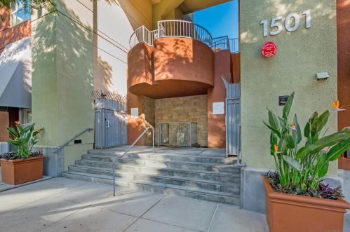 1501 Front St, San Diego CA  92101-2973 exterior