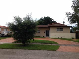 1925 86th Ave, Miami, FL 33155-1026